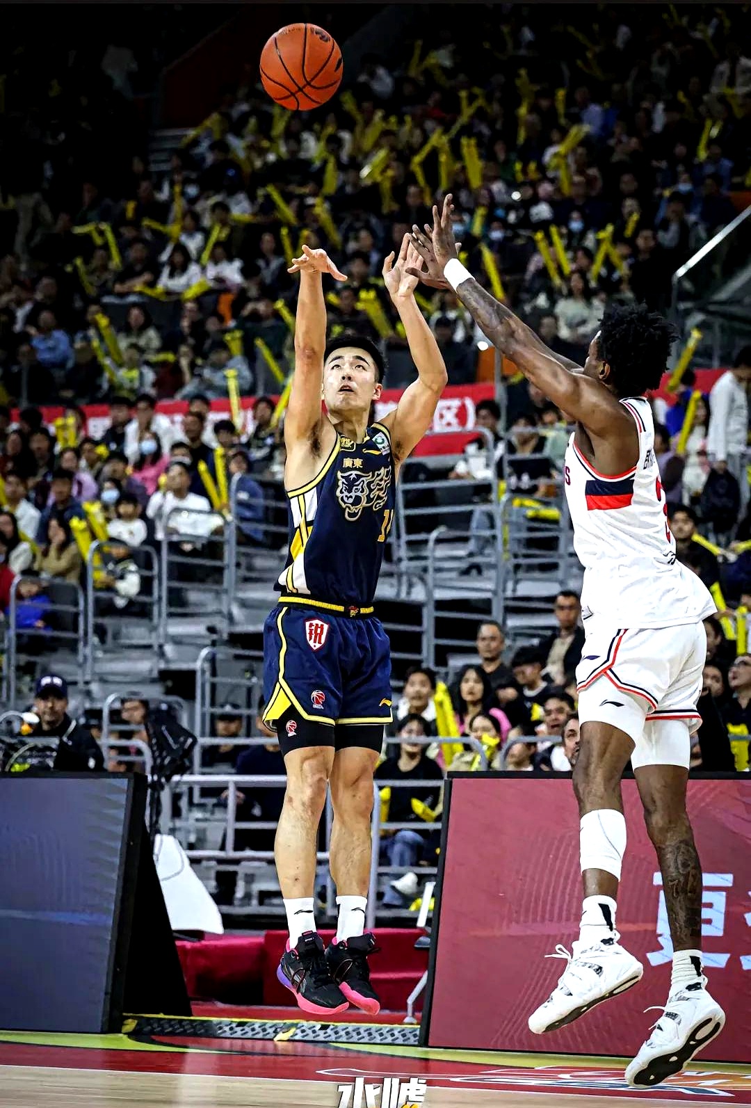  深圳男篮集结日外线爆发；志在法国杯名次提升；悬念犹存；更衣室氛围转暖开云平台登录